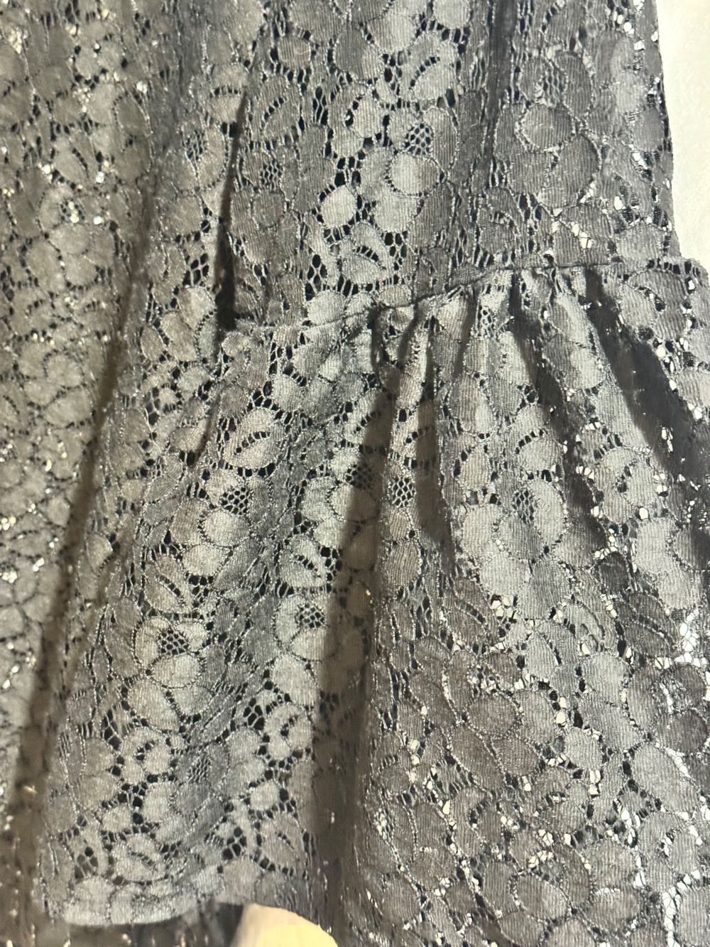 Banana Republic Lace Blouse Black Bell Sleeve Size L - Picture 3 of 6